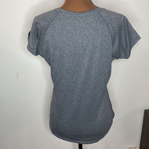 The North Face Reaxion Amp V-Neck T-Shirt medium grey and orange logo size M - Picture 2 of 9